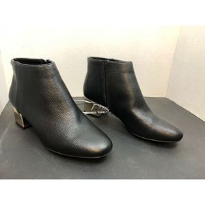 Marc New York Black Leather Boots Sz 7.5 Gold Heel